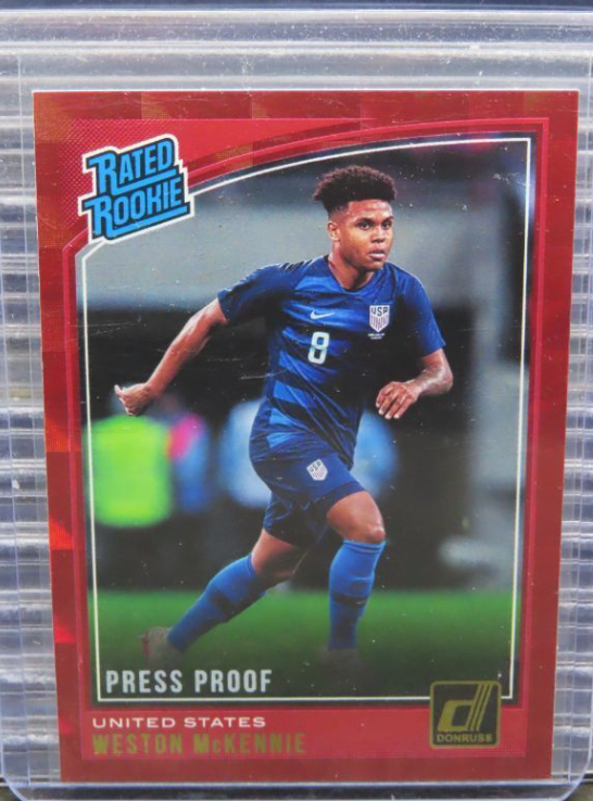 2022 카타르 월드컵이 개막한 가운데, NE37이 주목해야 할 축구 카드로 웨스턴 맥케니(Weston McKennie) 카드를 꼽았다. [사진출처=이베이]