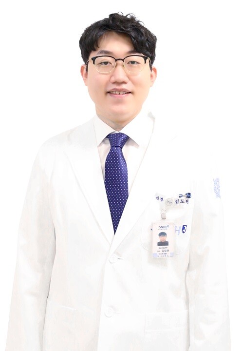 세계뇌졸중심포지엄에서 우수구연상을 수상한 분당서울대 병원 공공부문 신경과 김도연교수  사진=분당서울대병원