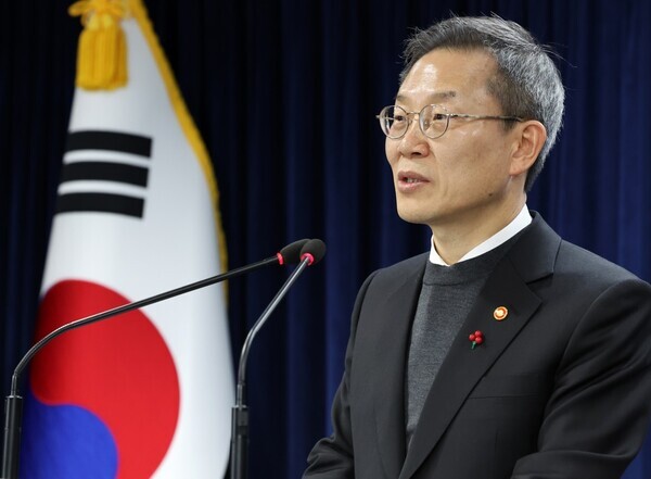 이종호 과기부 장관이 22일 정부서울청사에서 내년도 예산 관련 브리핑을 진행하는 모습이다. 사진 = 뉴시스