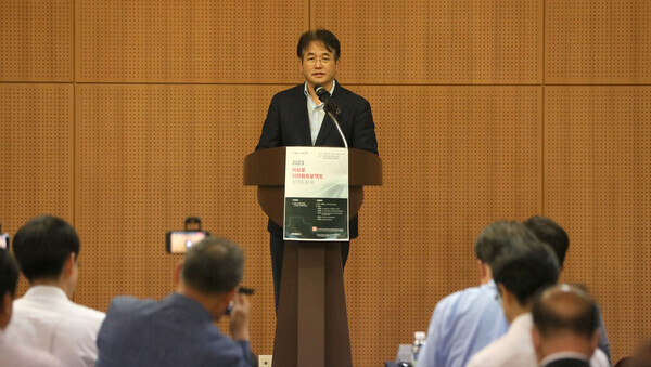 발언하는 이동환 시장 . 사진= 뉴시스
