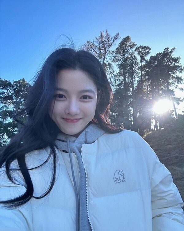 출처: 김유정 인스타그램 계정 @you_r_love