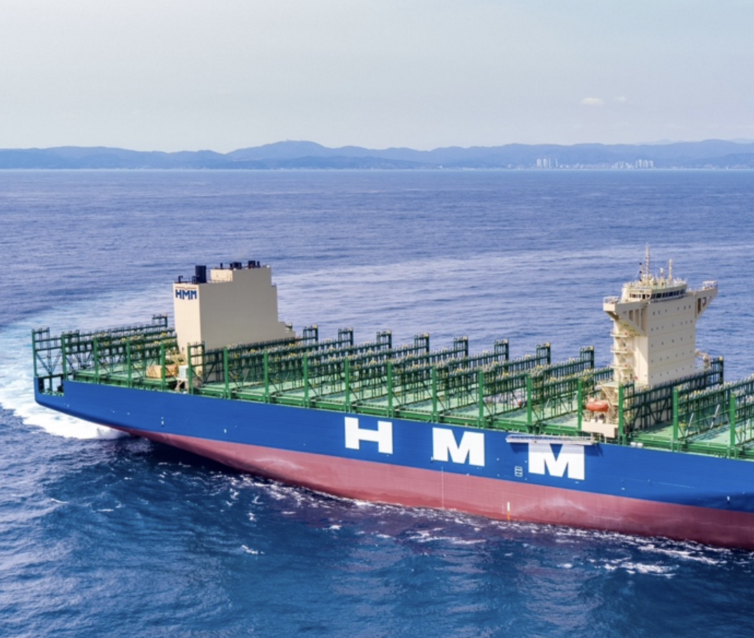 HD현대중공업, 1만3800TEU급 ...