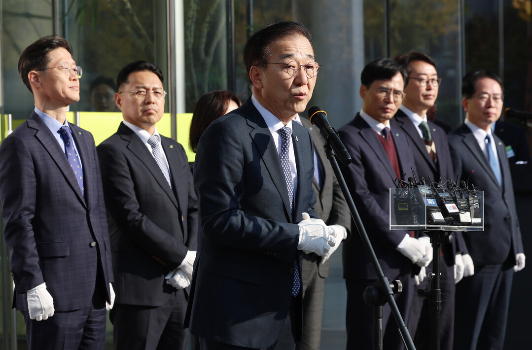 10·15 대책 한 달 만에 부동산값 ‘꿈틀’…정부 '공급 카드' 만지작